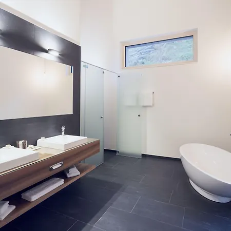 Overlook By Cervo Apartment *