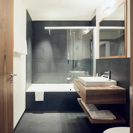 Overlook By Cervo Apartment *